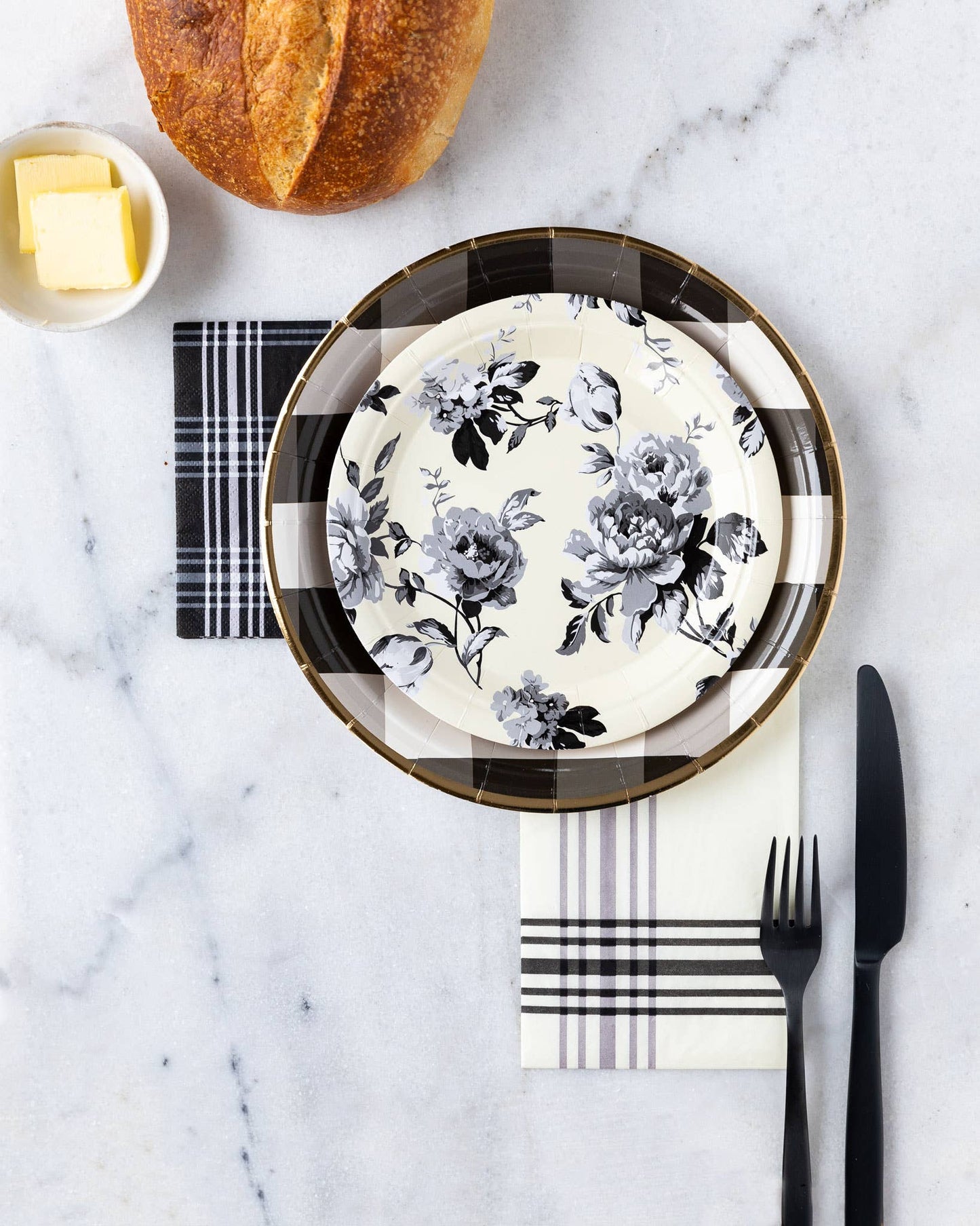 Gingham Farm Round 7" Plates