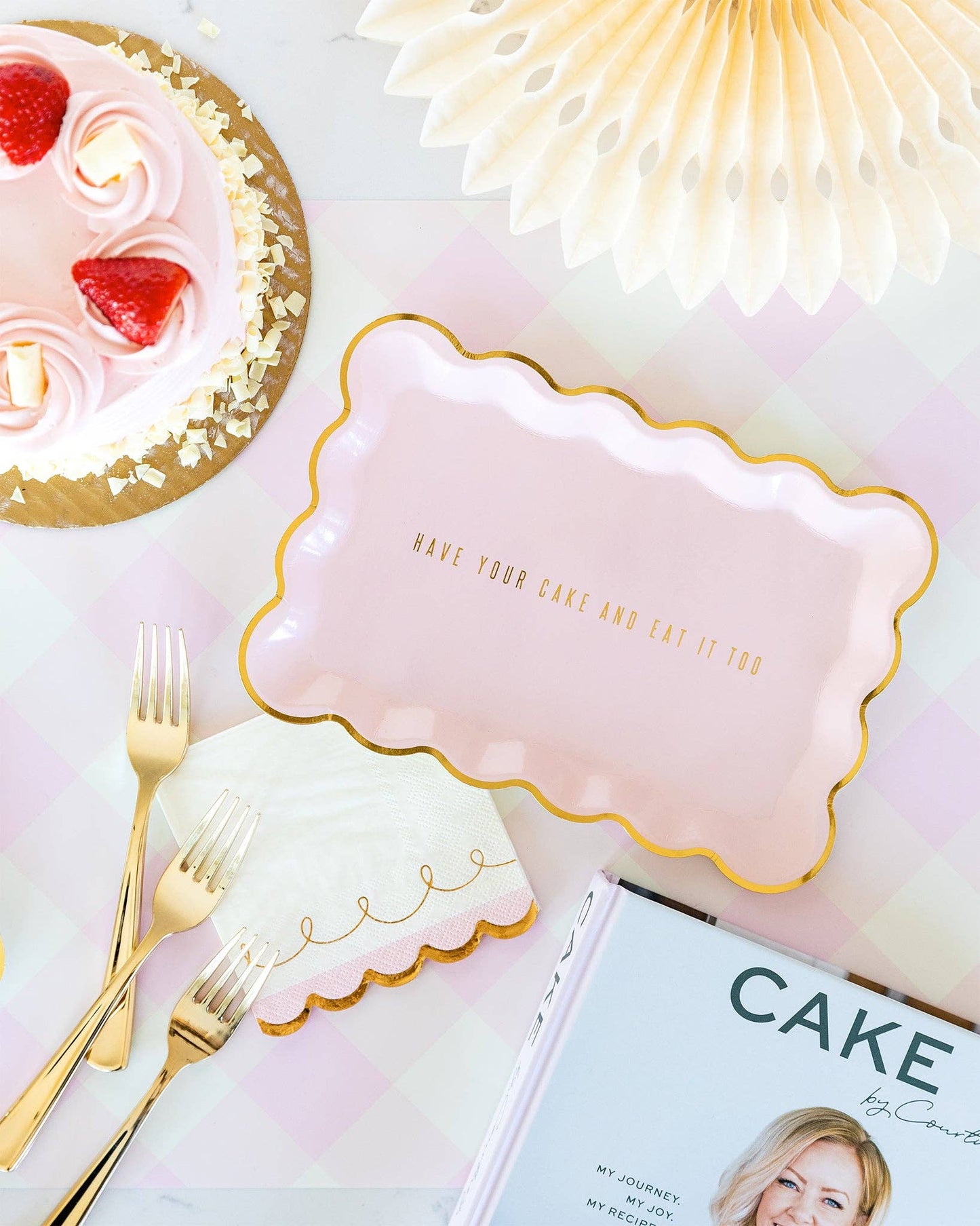 Scalloped Cake Rectangle Paper Plate