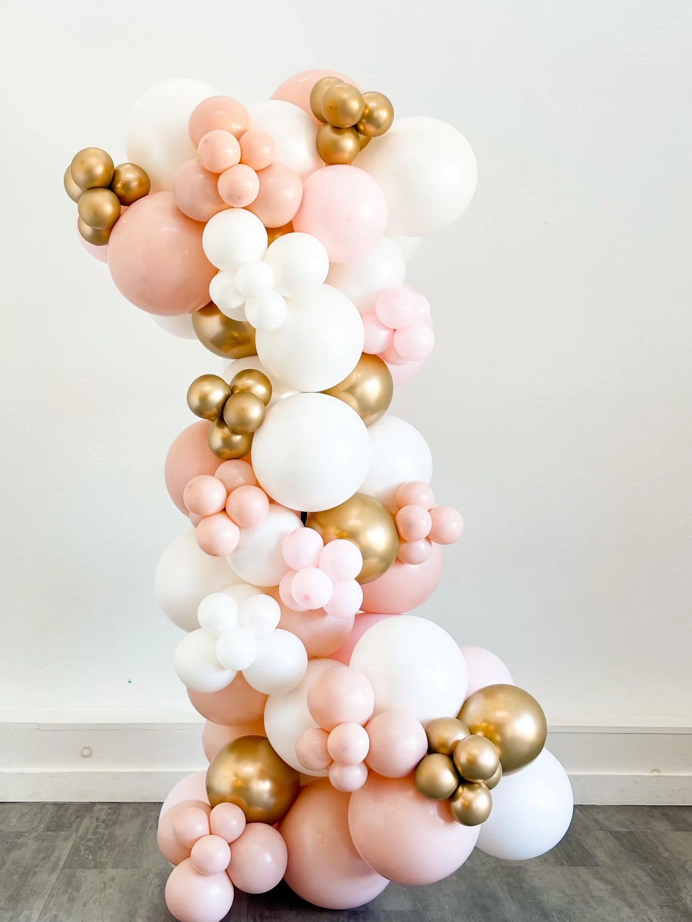 Freestanding Garlands