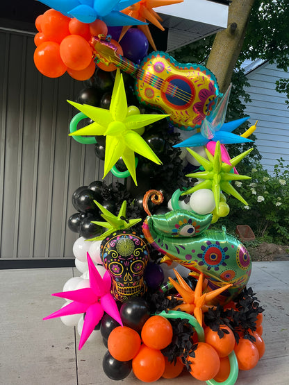 Freestanding Organic Balloon Tower
