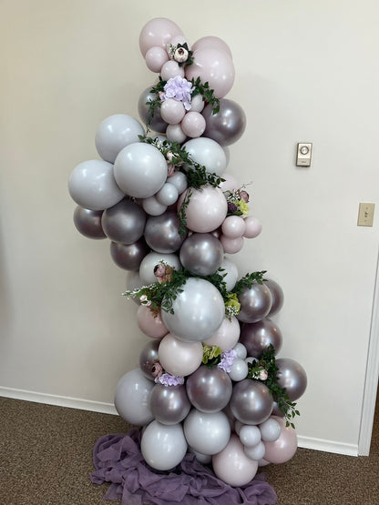 Freestanding Organic Balloon Tower